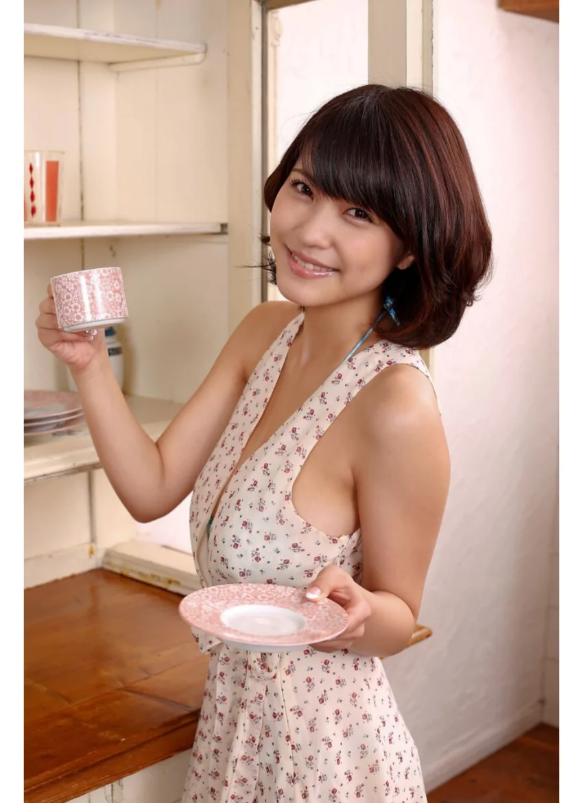 圧巻ボディ 岸明日香 Petit BEST 試し読み 3