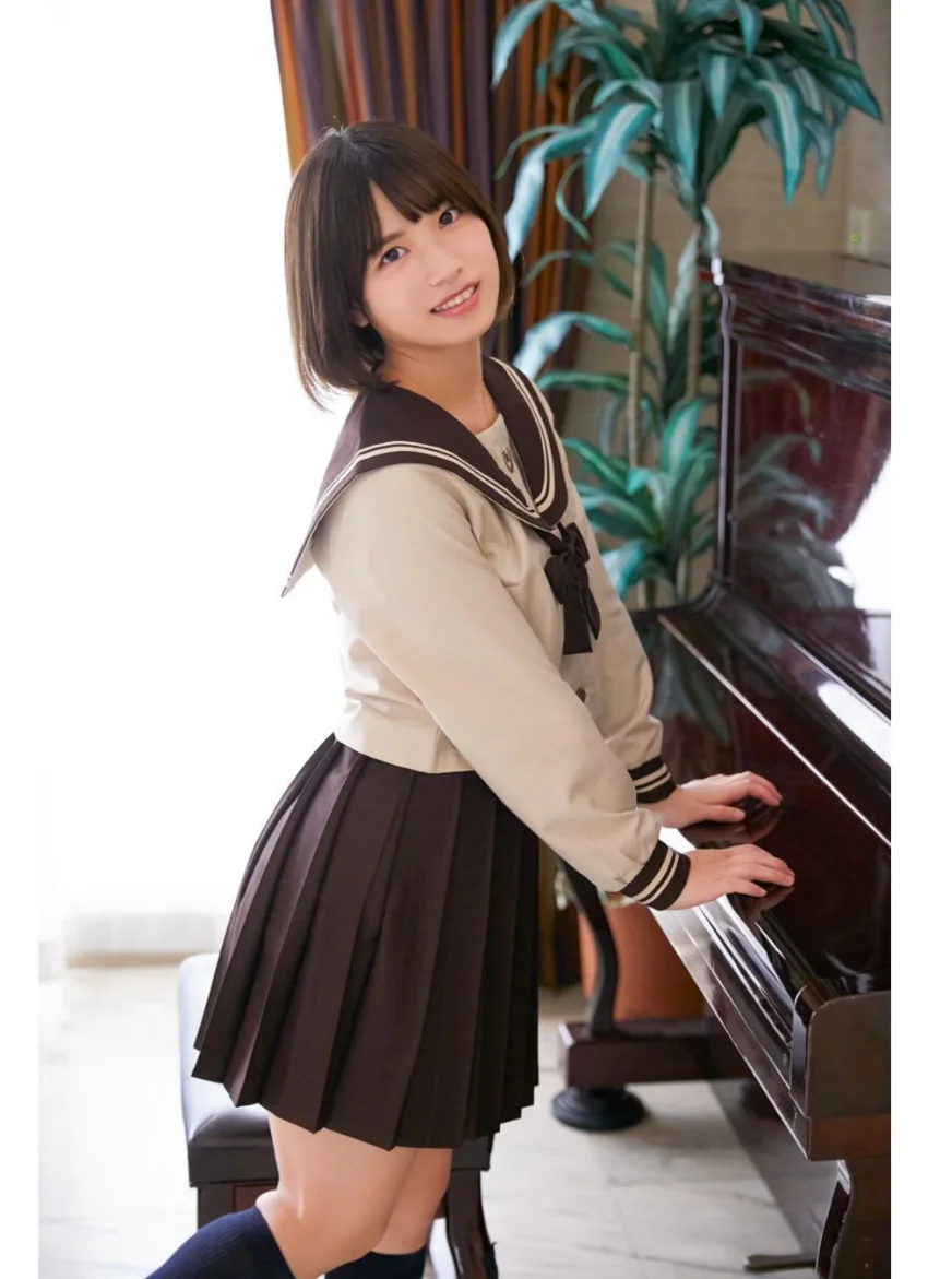 大容量285枚＋未公開カット32枚収録 村上りいな BEST vol.2 試し読み 4