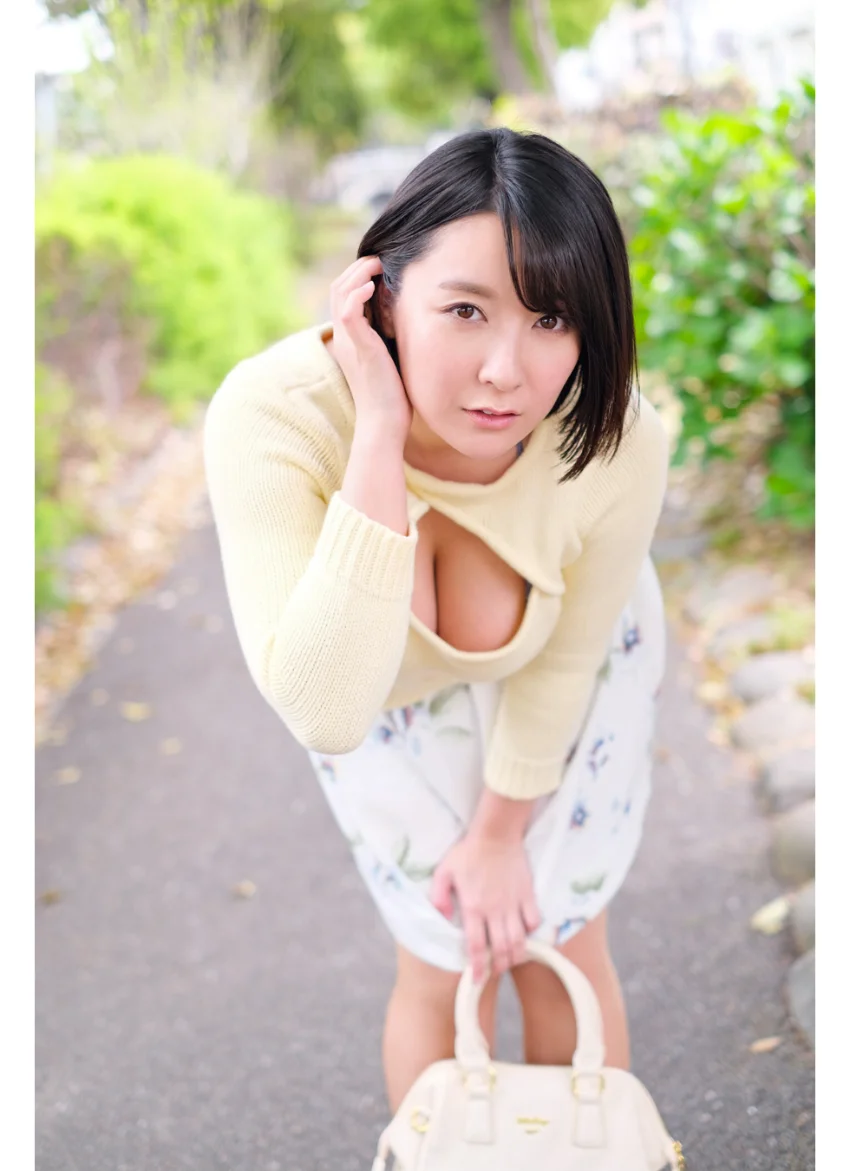 【DMM限定/動画付】262枚＋未公開カット収録 紺野栞 BEST vol.2 試し読み 6