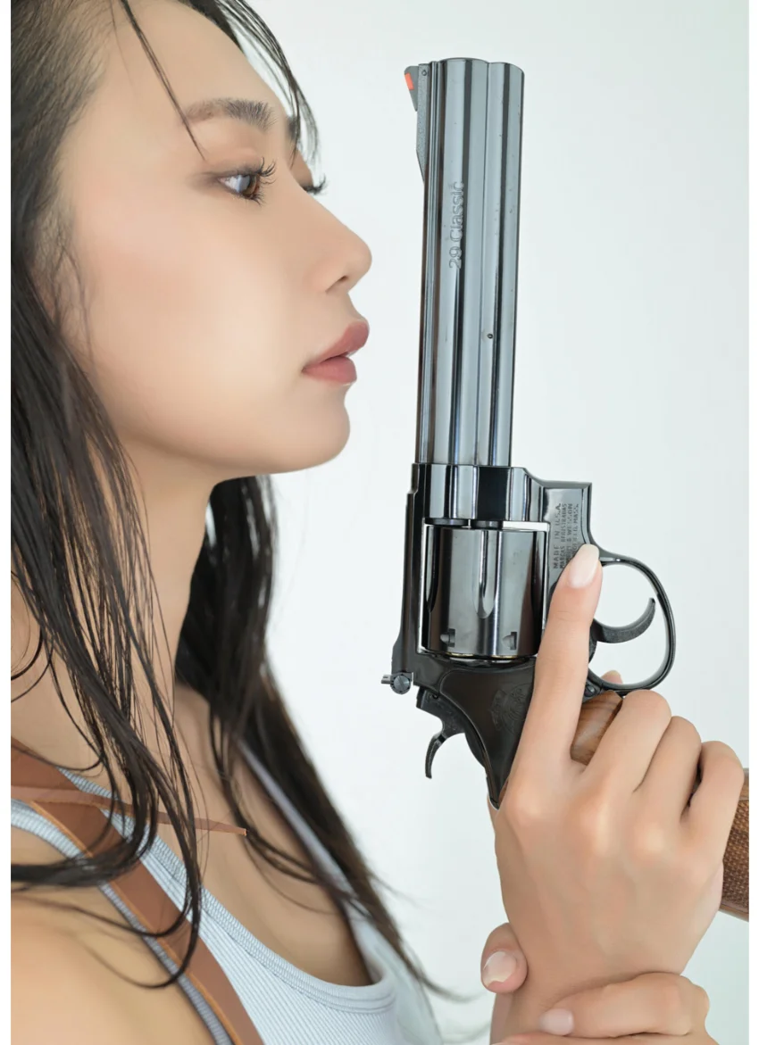アームズマガジンデジタル写真集 Arms MAGAZINE DIGITAL PHOTO BOOK 相沢菜々子 in GUN ACTION 試し読み 6