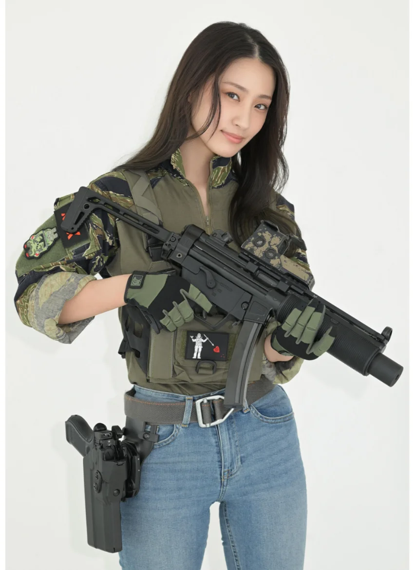 アームズマガジンデジタル写真集 Arms MAGAZINE DIGITAL PHOTO BOOK 澄田綾乃 in GUN ACTION 試し読み 3