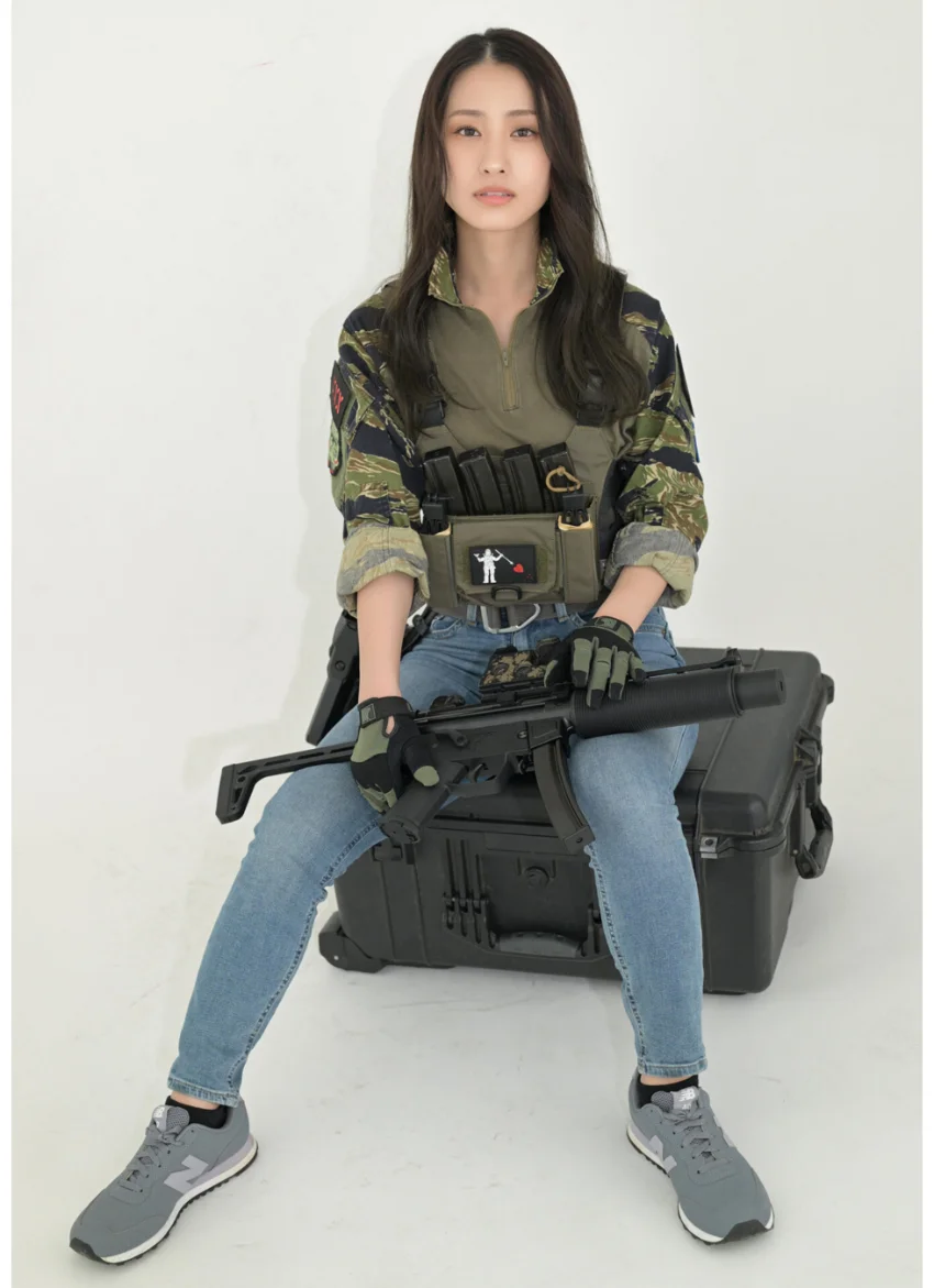 アームズマガジンデジタル写真集 Arms MAGAZINE DIGITAL PHOTO BOOK 澄田綾乃 in GUN ACTION 試し読み 6