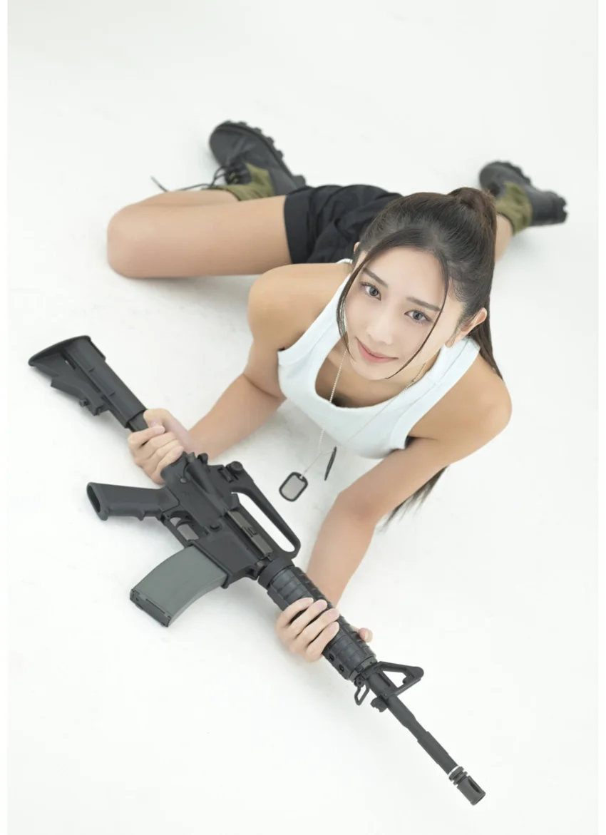 アームズマガジンデジタル写真集 Arms MAGAZINE DIGITAL PHOTO BOOK 斎藤恭代 in GUN ACTION 試し読み 4