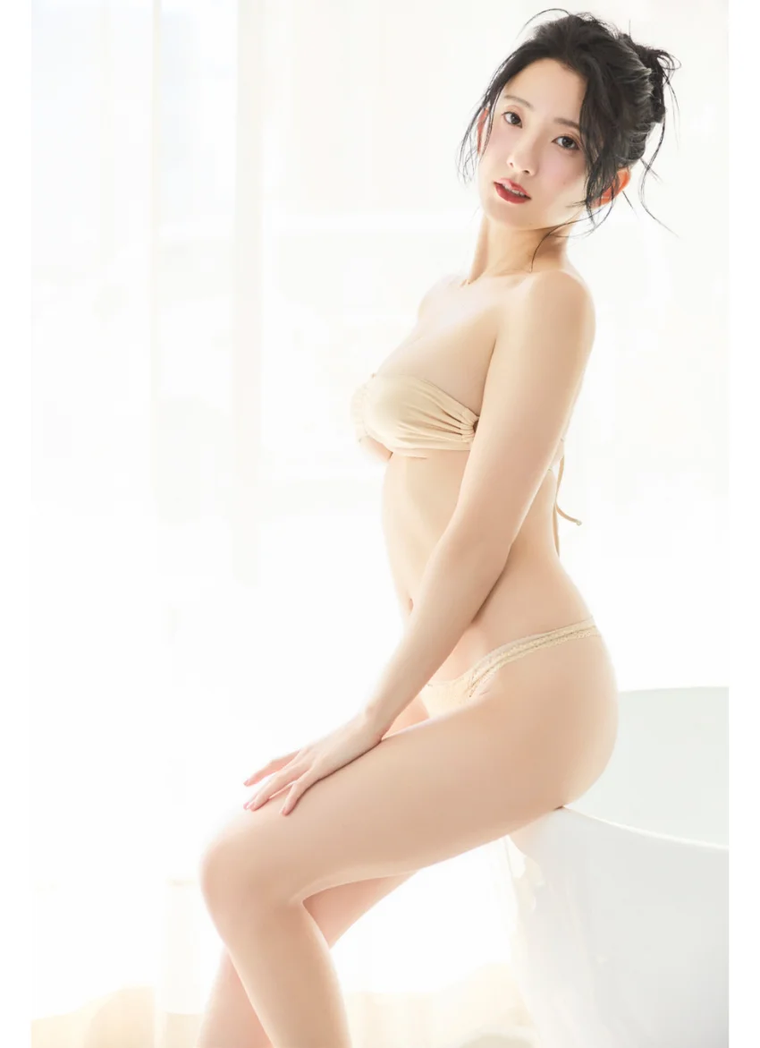 FLASHデジタル写真集 AOI 国宝級のカラダ 試し読み 5