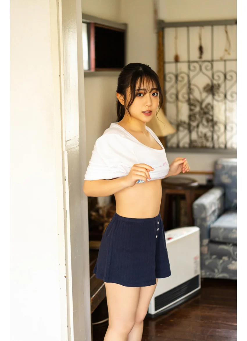 FLASHデジタル写真集 渡辺優奈 となりのヒロイン 試し読み 2