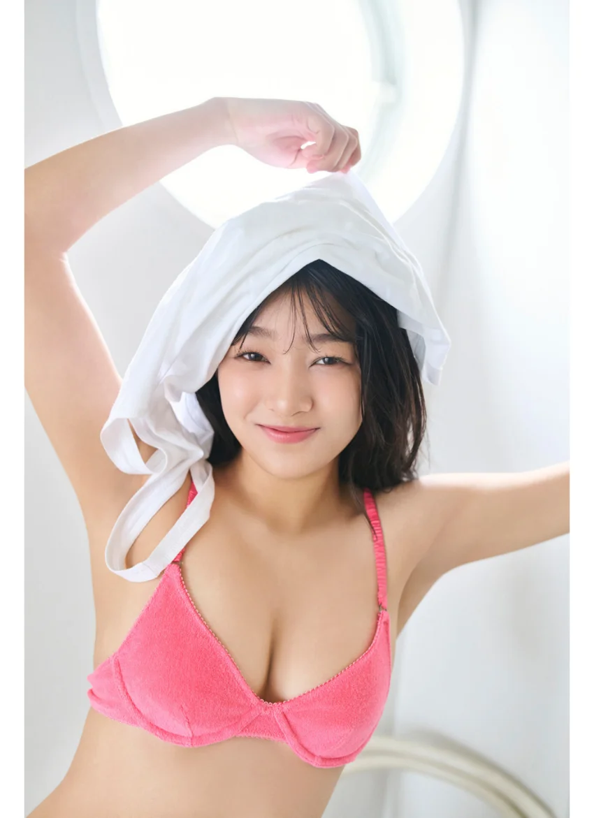 FLASHデジタル写真集 虹咲カリナ Blooming 試し読み 3