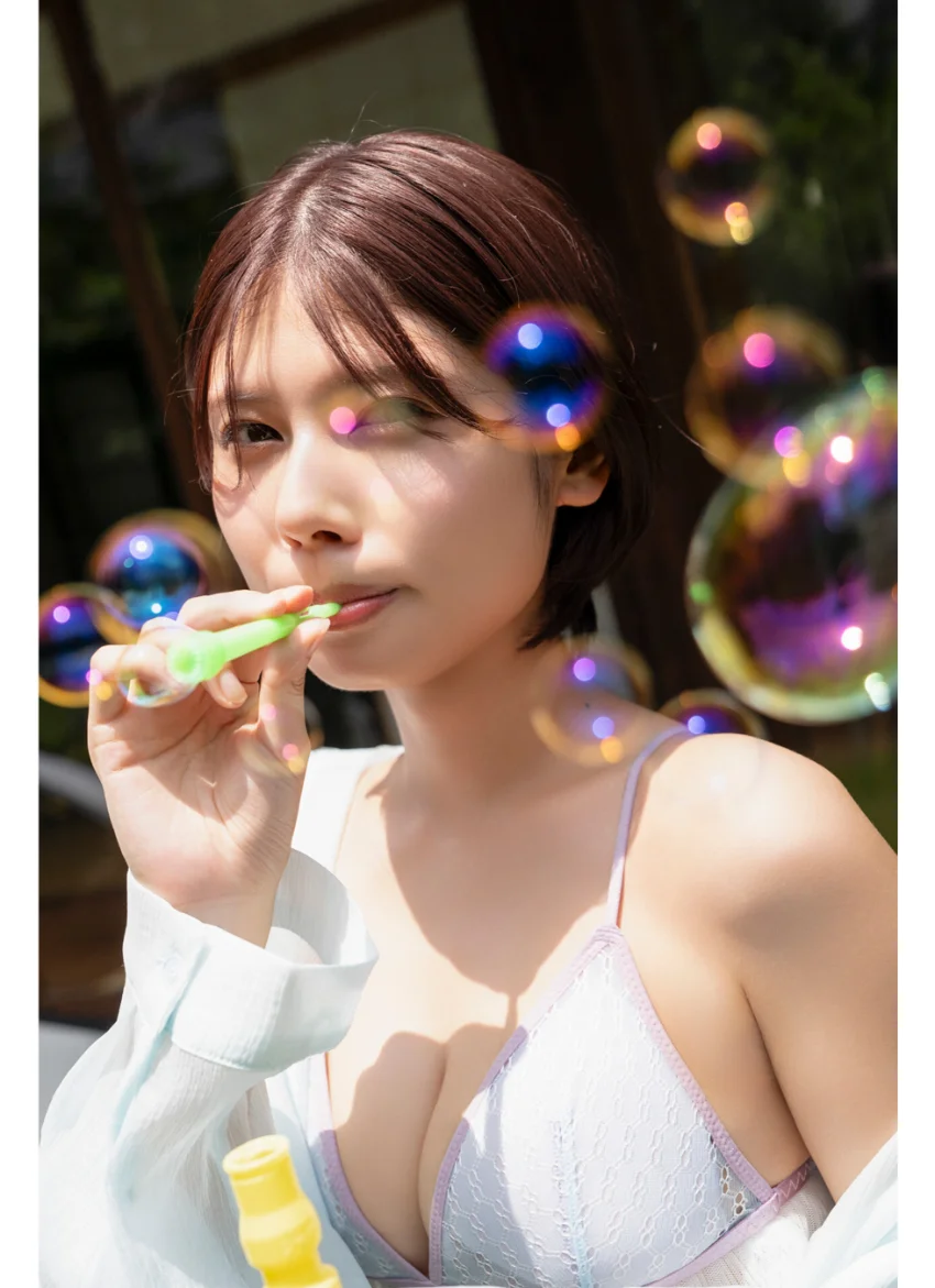 FLASHデジタル写真集 鹿目凛 夏の幻に魅せられて 試し読み 3