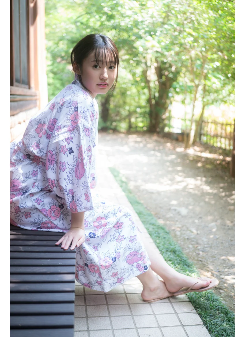 FLASHデジタル写真集 白濱美兎 何度でもここに来よう 試し読み 3