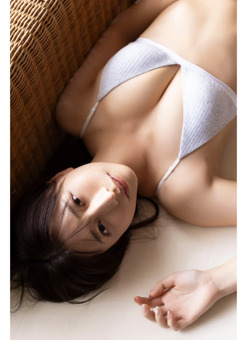 FLASHデジタル写真集 鈴木優香 抱きしめたくなる瞬間 試し読み 3