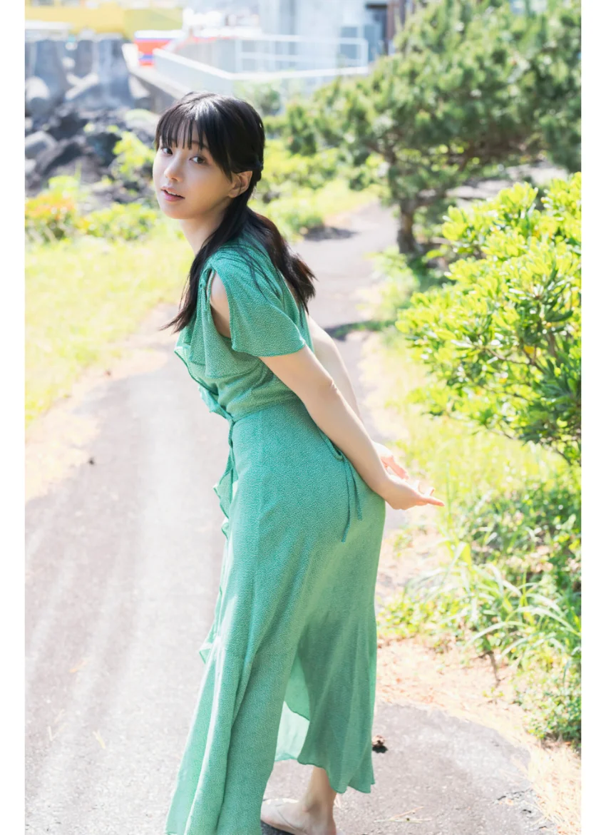 FLASHデジタル写真集 穂波あみ First Love 試し読み 2