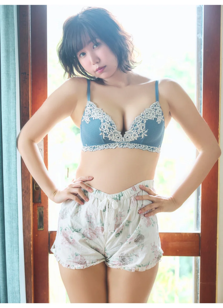 ＜動画特典付き＞ユウホ 丸いお尻がけしからん 40PhotosDX［sabra net e-Book］ 試し読み 2
