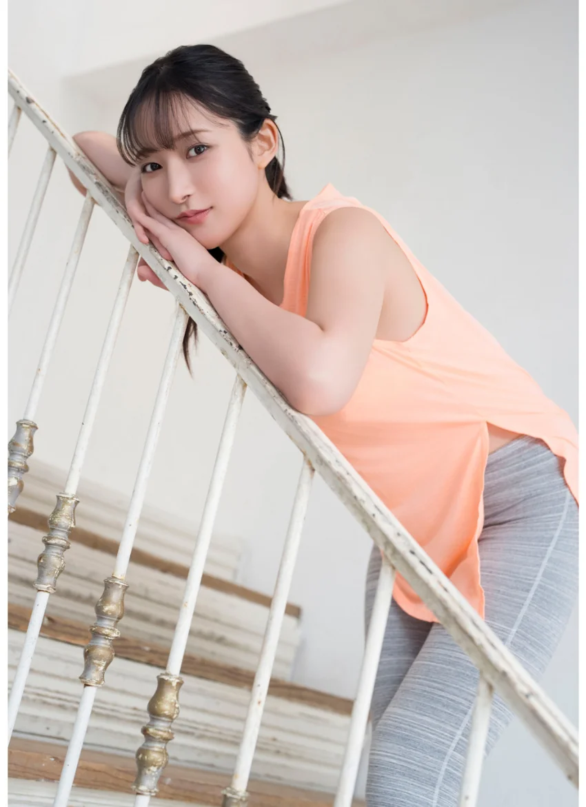 ＜動画特典付き＞「MY FAVORITES」［EAST］ 山崎あみ3 試し読み 5