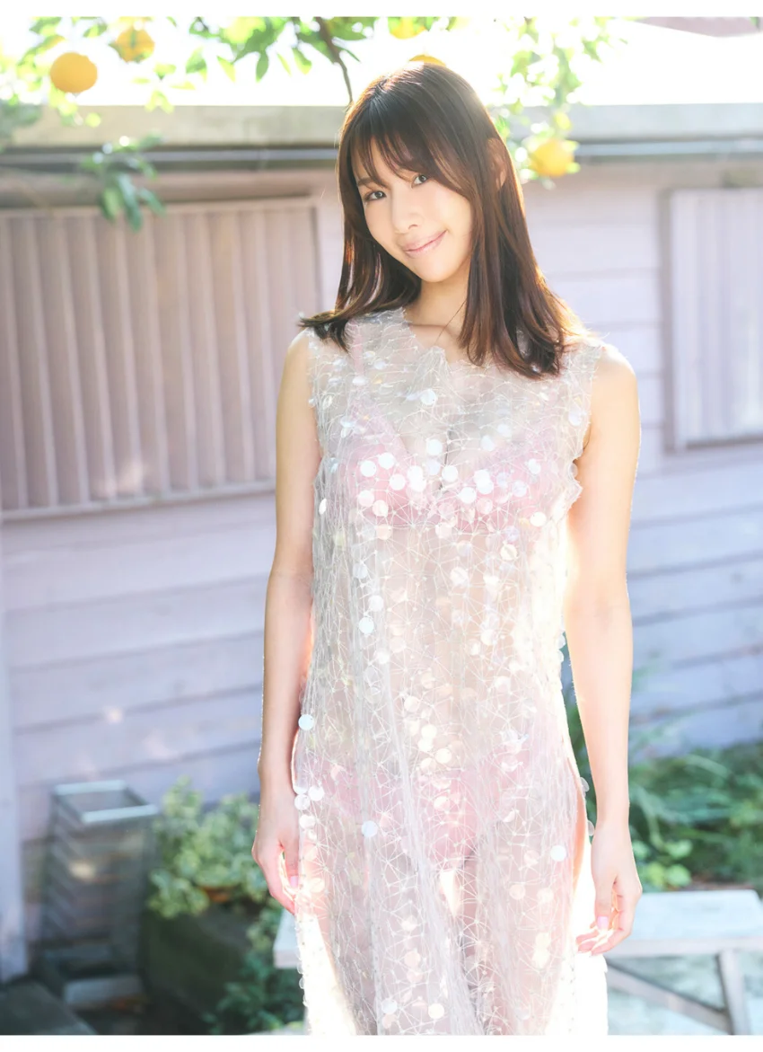 ＜動画特典付き＞谷碧 ブルー・インパクト 50PhotosDX［sabra net e-Book］ 試し読み 2