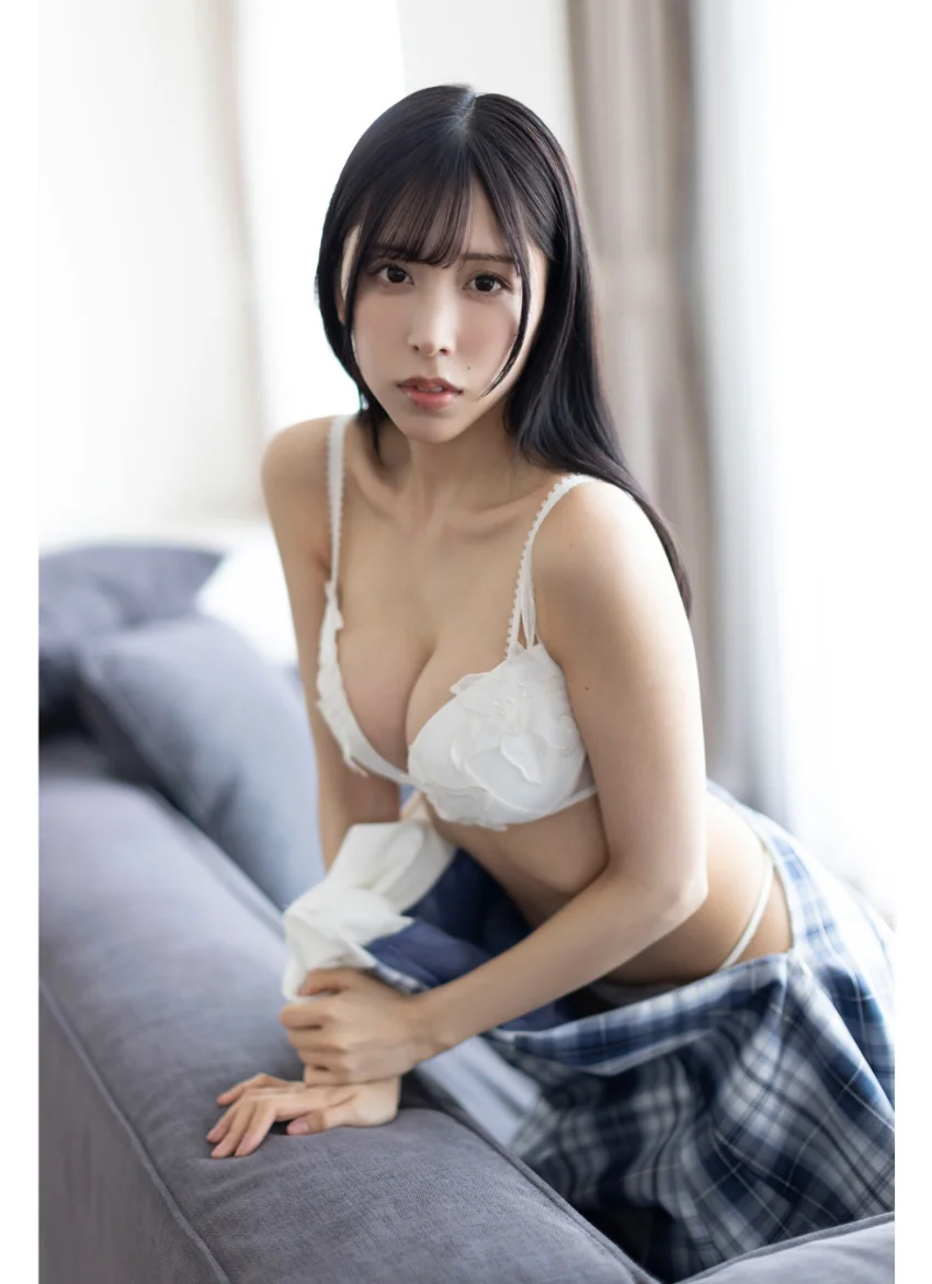 久我るり 至高のランジェリーと極上BODY 試し読み 6
