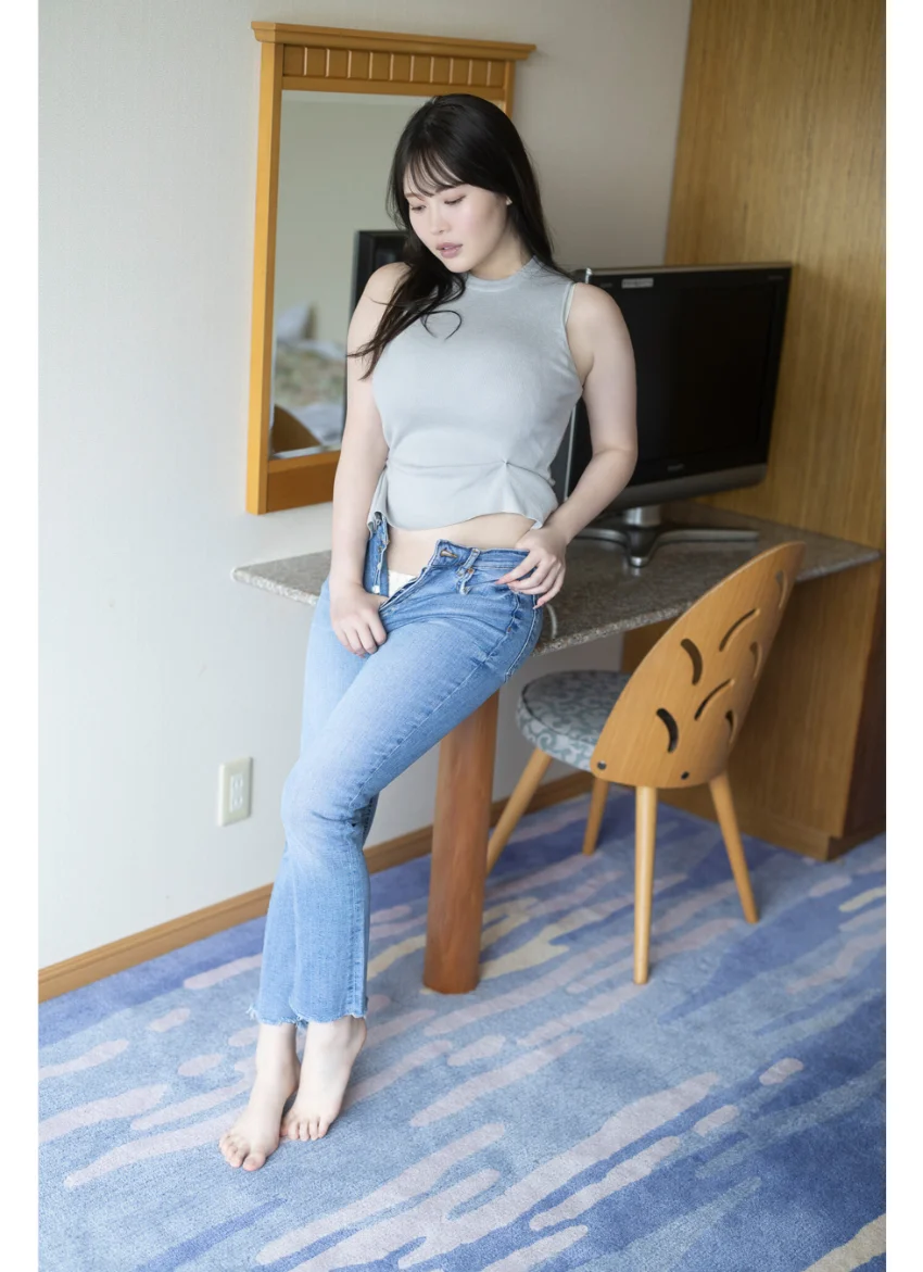 白川愛梨 バスト100cmのにゅーヒロイン 試し読み 4