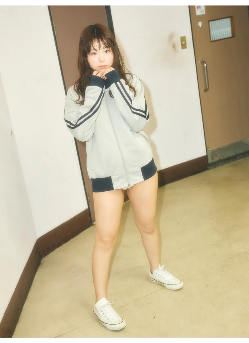 ＜動画特典付き＞茜紬うた はいてますよ？ 50PhotosDX［sabra net e-Book］ 試し読み 4