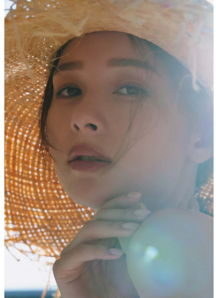 Niki写真集『slow motion』【DMM限定アザーカット付き】 試し読み 16