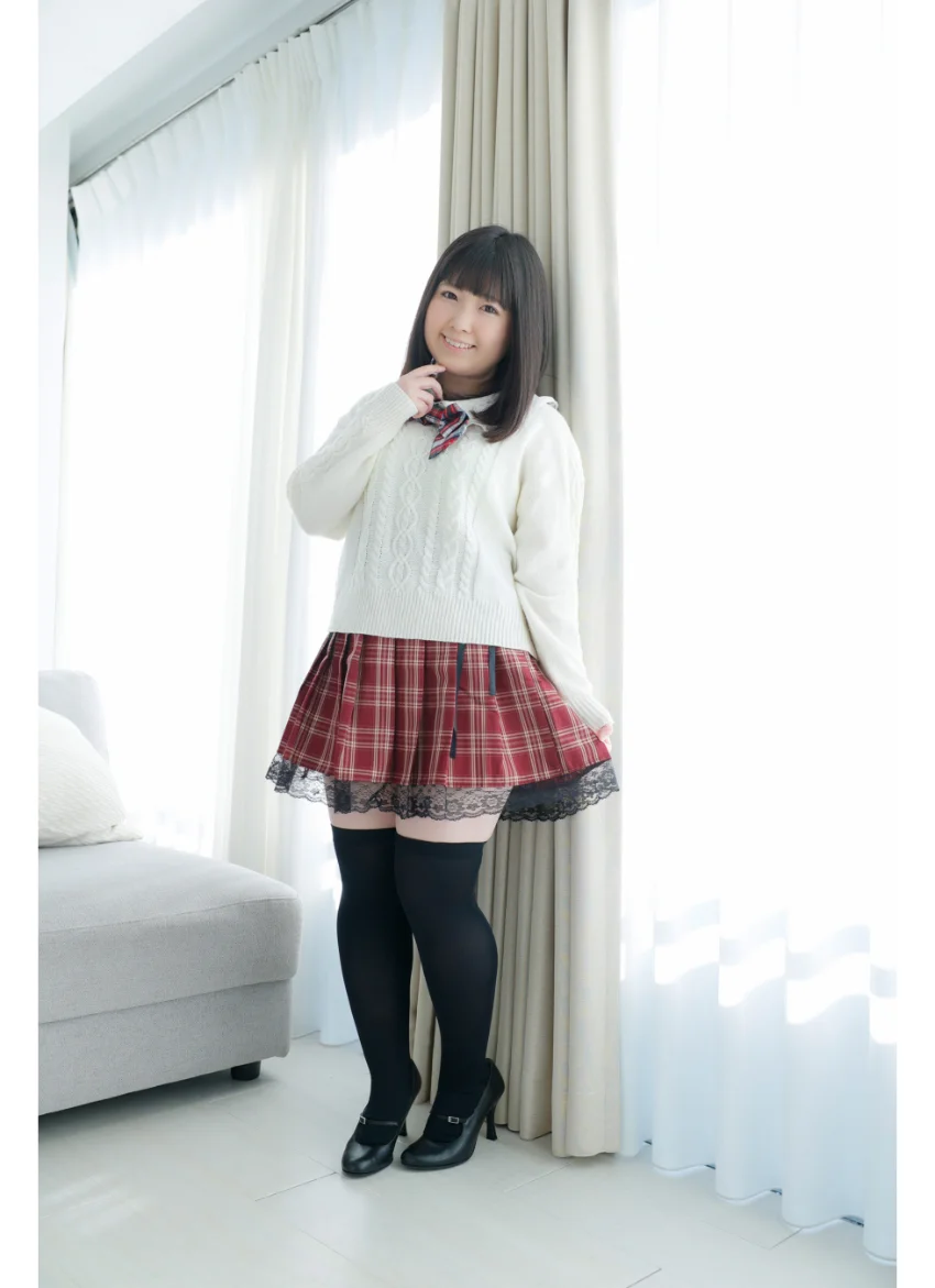 福原もえか 私服＆競泳水着 グラビア学園 ほんわか身長148cmむちぽちゃ女子を愛でるシアワセ！ 試し読み 4