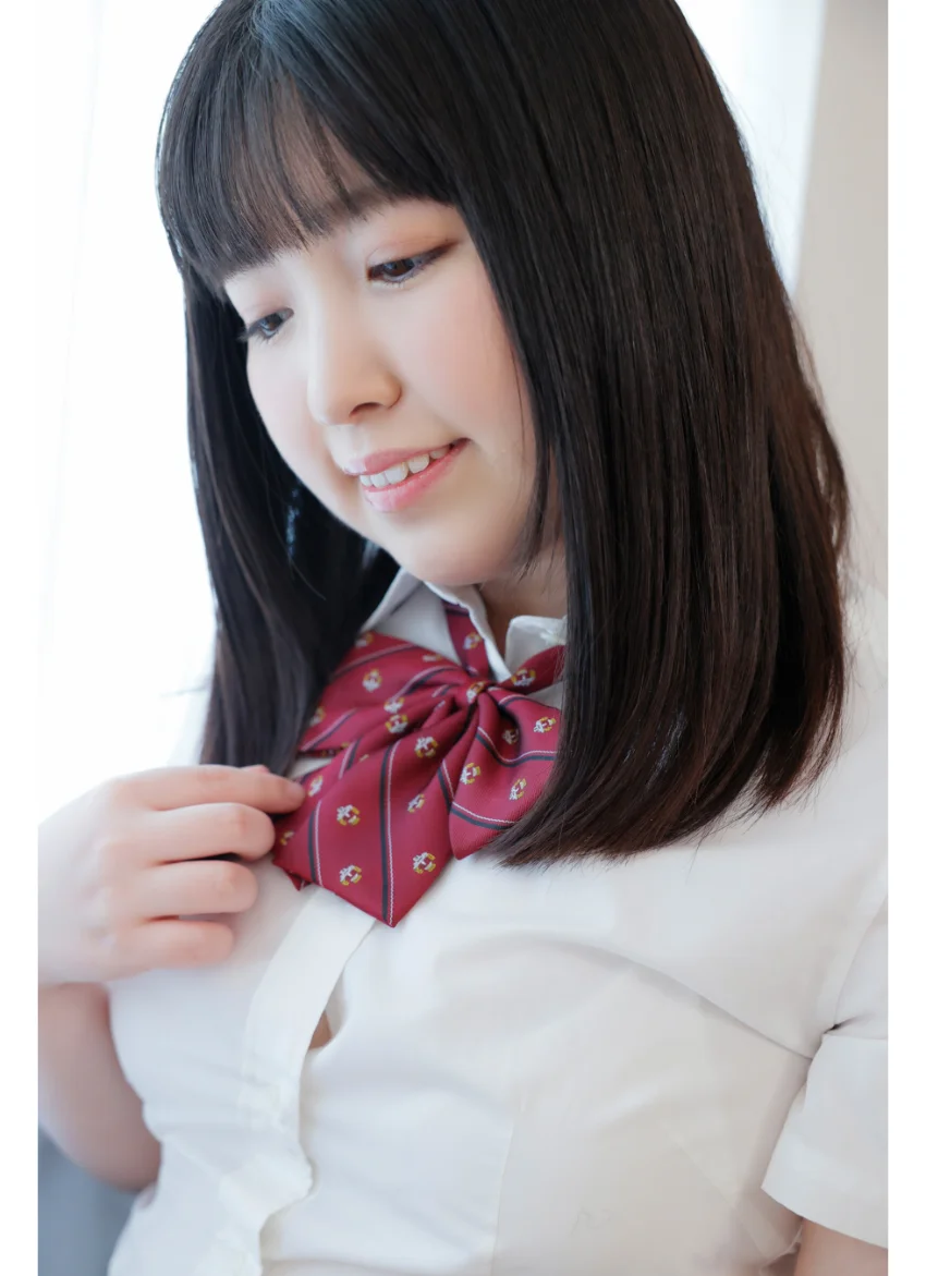 福原もえか 部屋着＆制服 グラビア学園 ほんわか身長148cmむちぽちゃ女子を愛でるシアワセ！ 試し読み 4