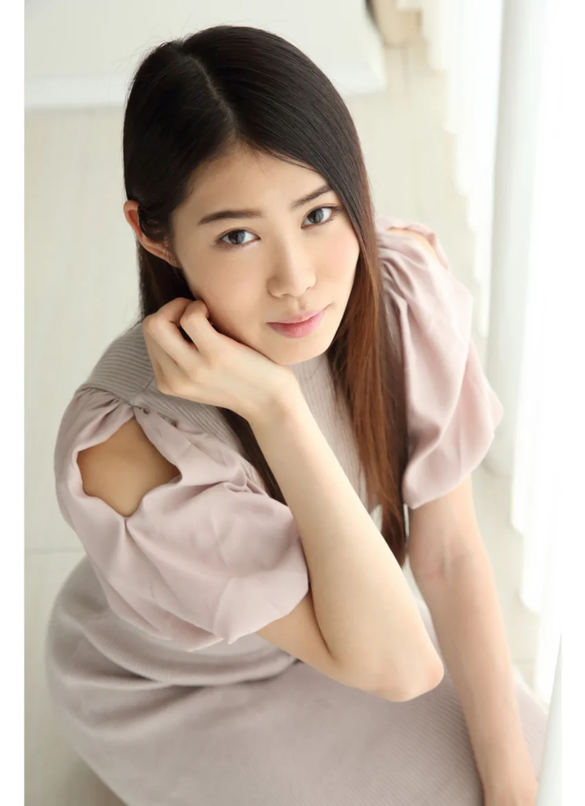 橘渚 渚さんコンプリート！！ グラビア学園 写真集3冊＋αの超お買い得版！！ クールな美女なのにひょうきん？鍛え抜かれたカラダが熱く燃え盛る？ 試し読み 11