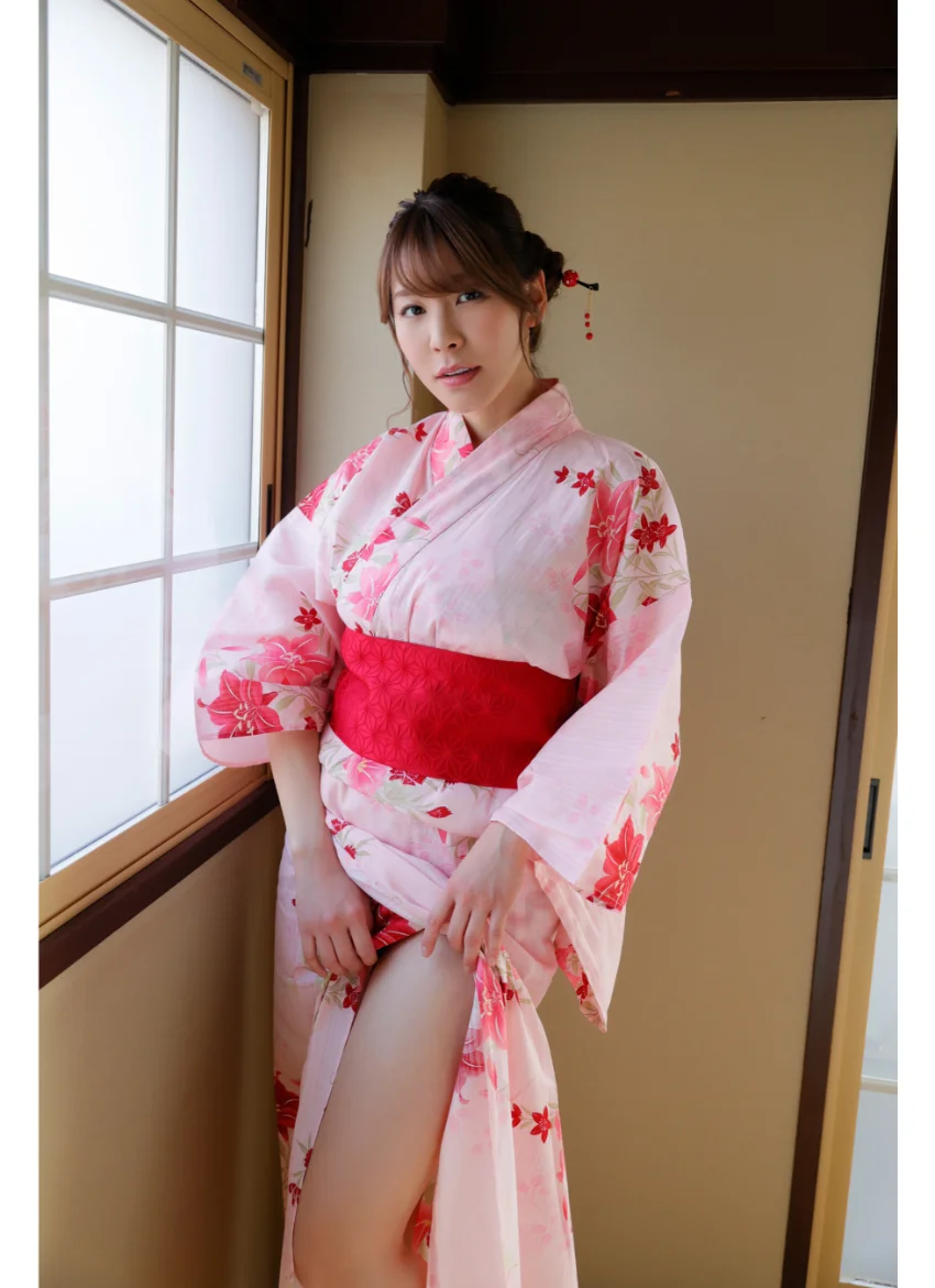夏来唯 浴衣＆競泳水着 グラビア学園 お姉さんのHカップは優しくて柔らかいから… 試し読み 4