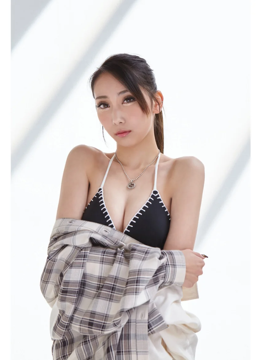 ライバーギャル 仲島澪奈 ＜70P完全版＞ヤンマガGAL部！ 1〜2 ヤンマガデジタル写真集 試し読み 5