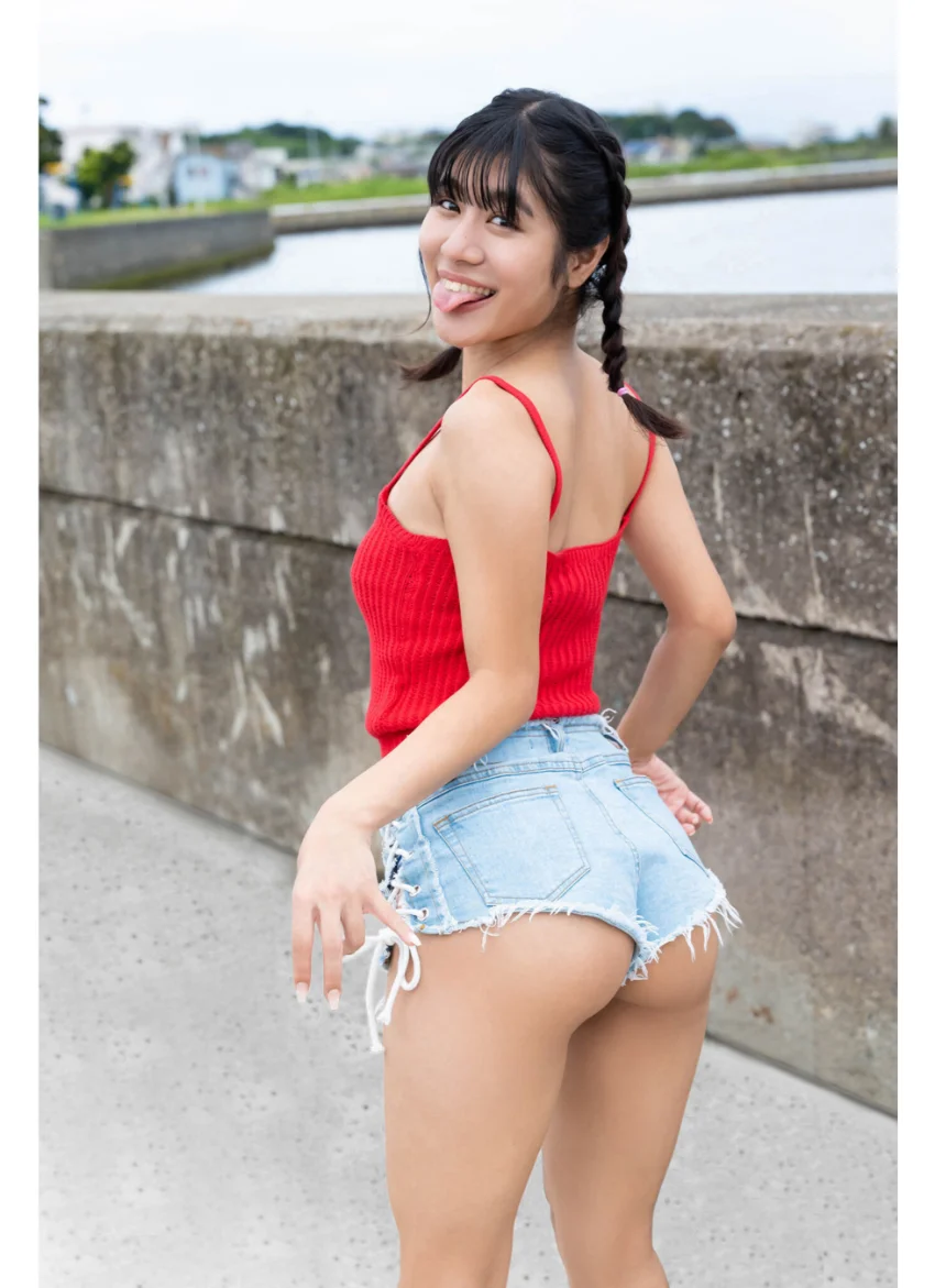 宮里楓夏が水着でローラースケート＆英会話＜70P完全版＞ ヤンマガデジタル写真集 試し読み 5