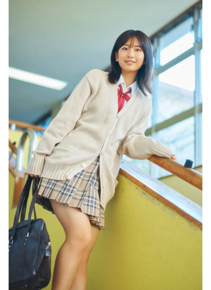 斉藤里奈 ミスマガのアソビバ！ ミスマガ2022制服グラビア〜卒業の季節〜 ヤンマガデジタル写真集 試し読み 3