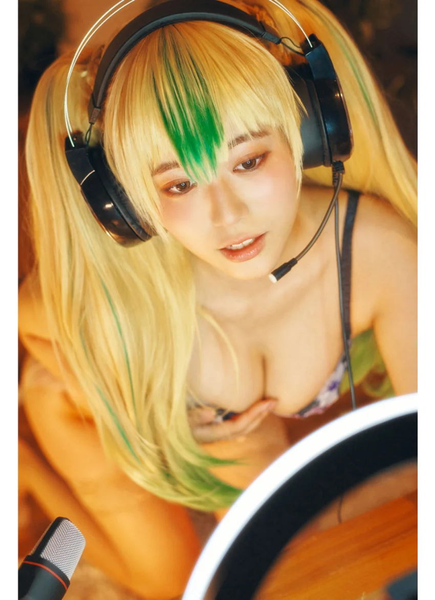 『キミイロ×ライバー』×東雲うみ 2.5次元グラビア 2 ヤンマガデジタル写真集 試し読み 4