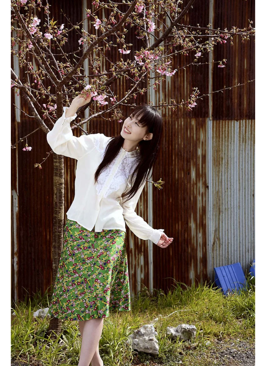 秋山莉奈 写真集 Waiting for me 試し読み 2