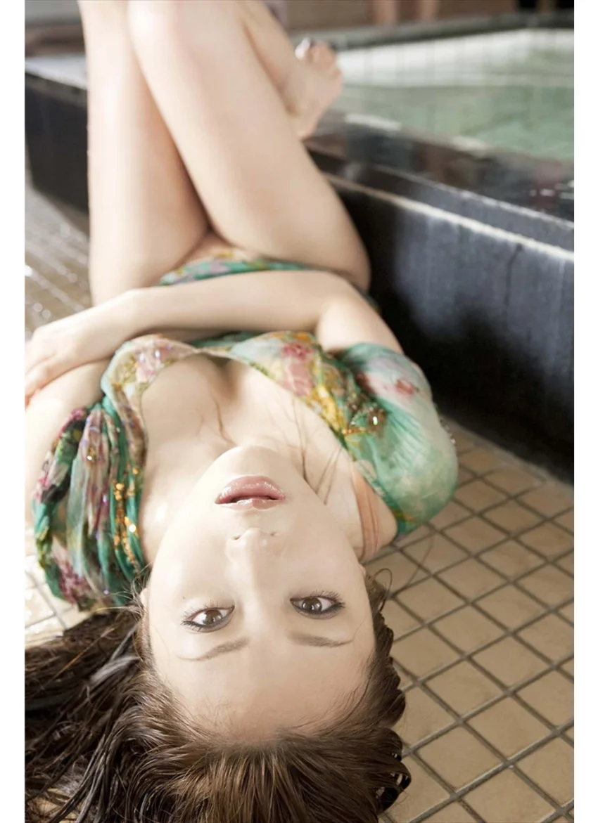 辰巳奈都子 写真集 Shake Hip Up！ 試し読み 3