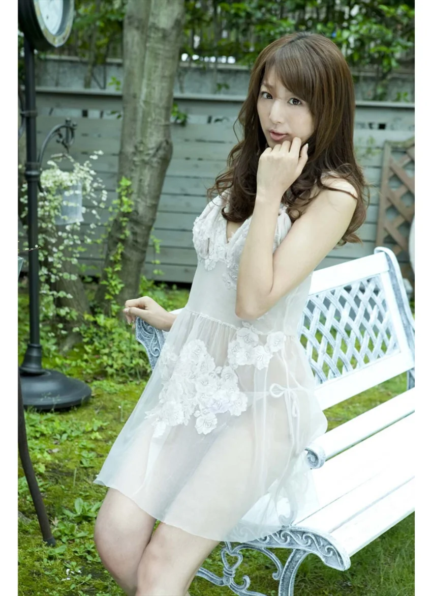 佐々木もよこ 写真集 Change the World 試し読み 3