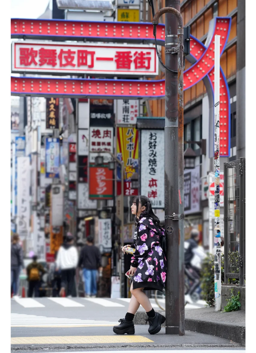 麻倉瑞季 ミスマガのアソビバ！ 新旧ギャル対決！＜新宿編＞ ヤンマガデジタル写真集 試し読み 3