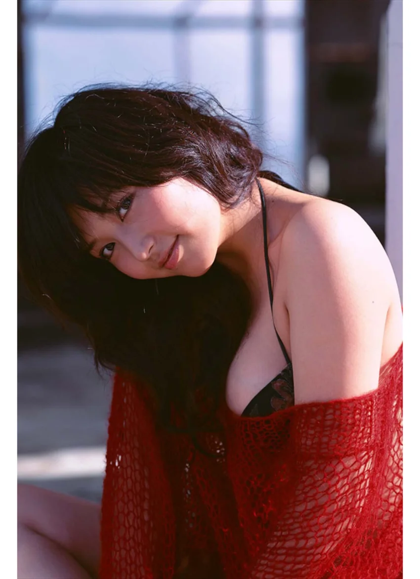 三津谷葉子 写真集 Unbalanced harmony 試し読み 2