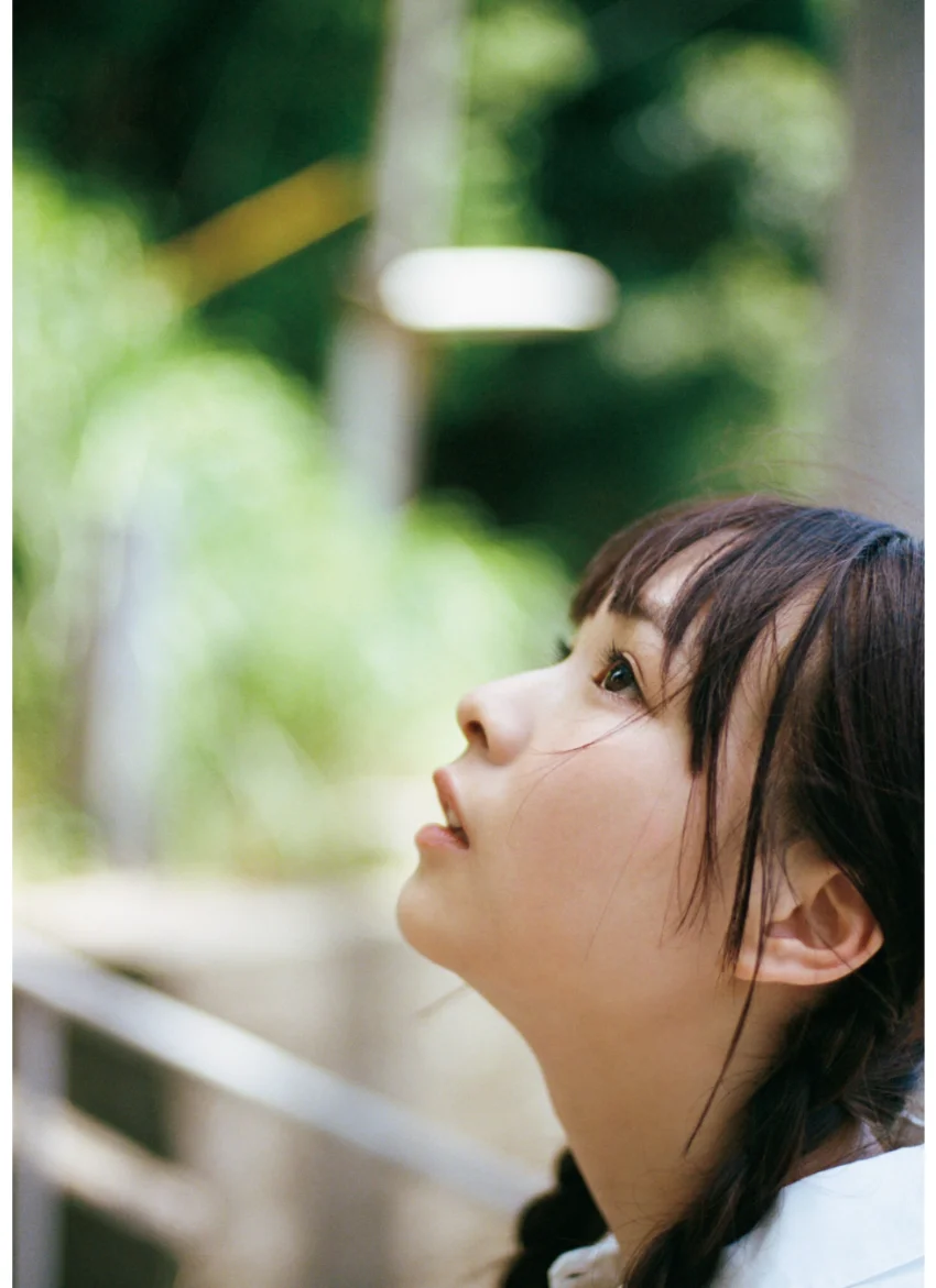 天野きき1st写真集 フロントメモリー 試し読み 3