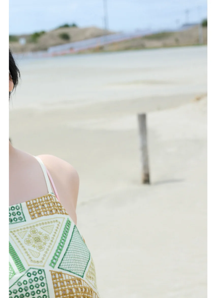 榎原依那 サマーメモリー FRIDAYデジタル写真集 試し読み 2