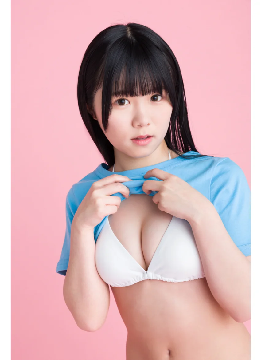 鈴もも Pick Up Girls！ ヤンマガデジタル写真集 試し読み 4