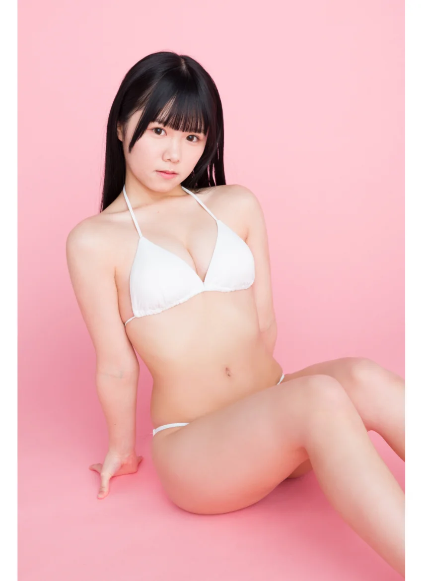 鈴もも Pick Up Girls！ ヤンマガデジタル写真集 試し読み 5