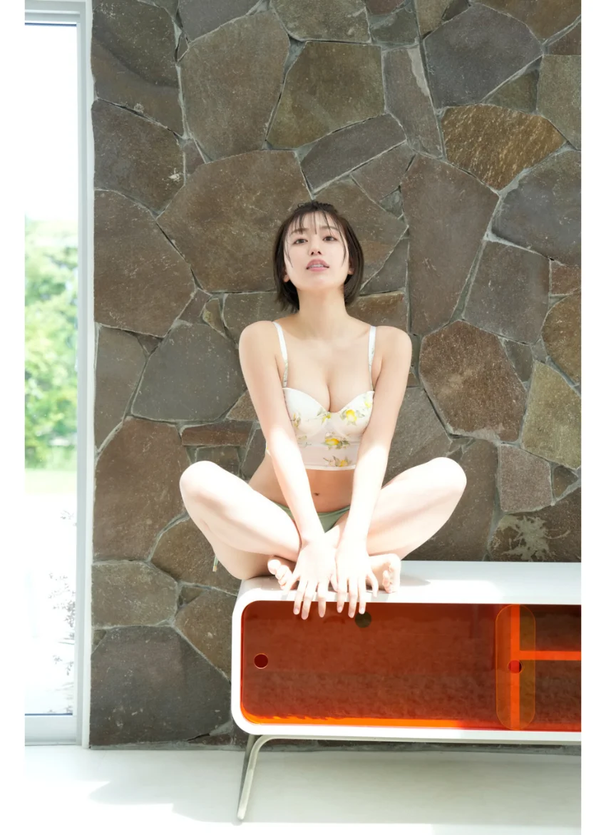 凛咲子 けしからんマーメイド vol.1 たっぷり90ページ超 FRIDAYデジタル写真集 試し読み 3