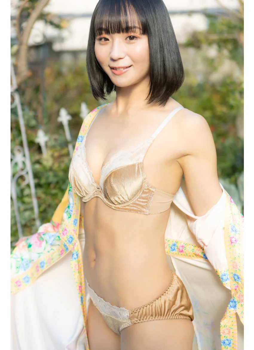 夏葵 福永莉子 戦う女グラフィティ ヤンマガデジタル写真集 試し読み 2