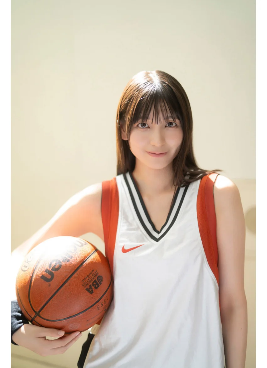 花城奈央 【増量版 全50P】ミスマガのアソビバ！ スポーツ＆読書編 ヤンマガデジタル写真集 試し読み 5
