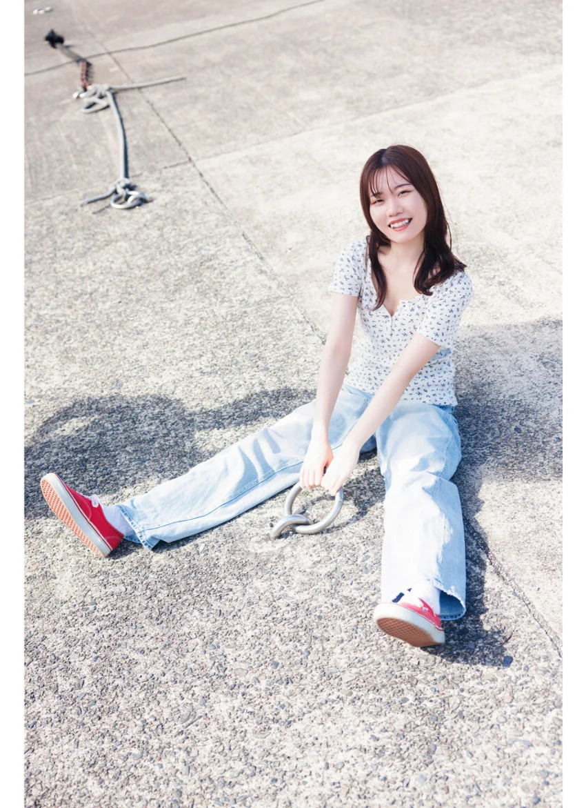 宇佐美麗乃. 横顔 321.incライバーデジタル写真集 試し読み 2