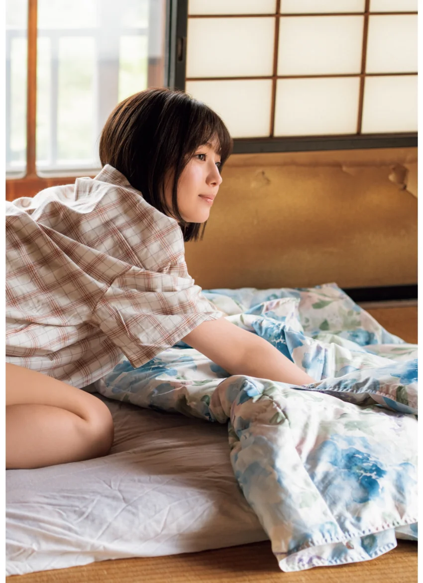 DMM限定特典付き！ 北野瑠華ドラマコラボ写真集「グラぱらっ！」 試し読み 2