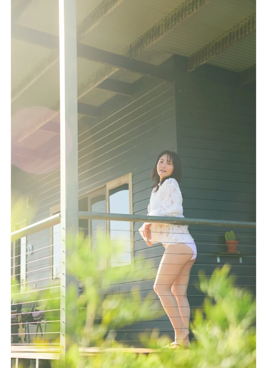 【デジタル限定】磯山さやかデビュー25周年写真集アナザーバージョン「afterglow」 試し読み 2