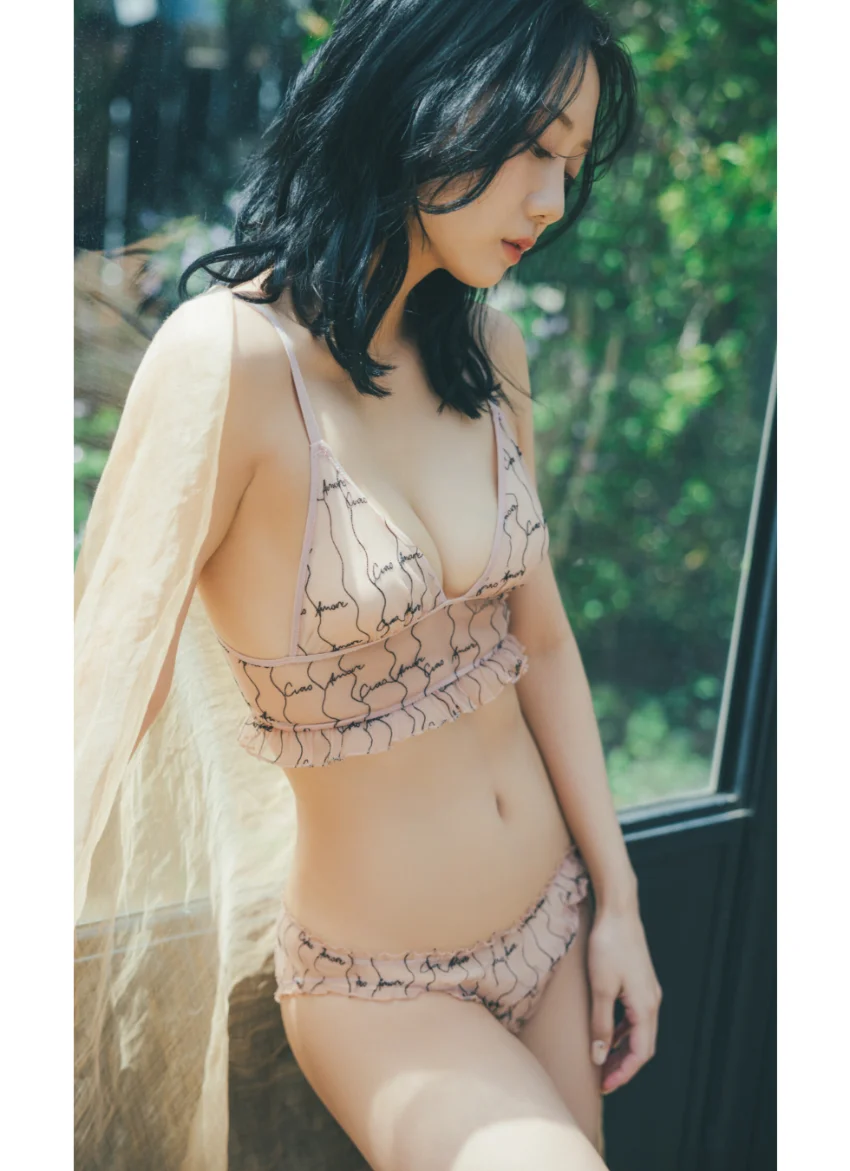 【デジタル限定】古畑奈和写真集「Emergence」 試し読み 3