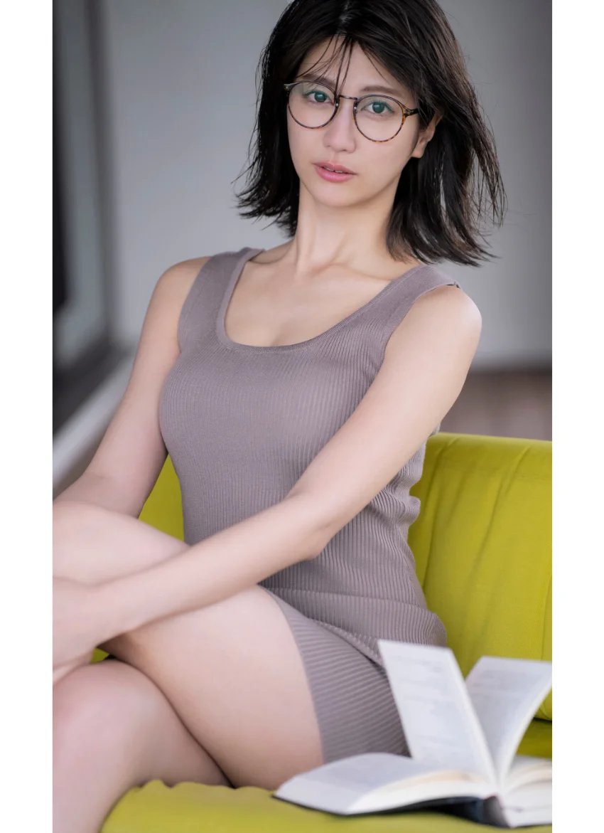 【デジタル限定】瀧山あかね写真集「171センチ、新時代の女子アナ。初グラビア、初表紙の衝撃！」 試し読み 3