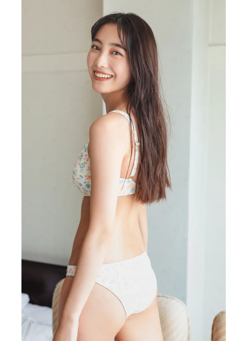 【デジタル限定】福田ルミカ写真集「18歳は宇宙だッ！」 試し読み 6