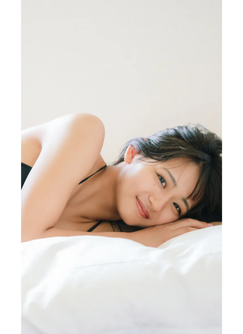 【デジタル限定】高倉菫（すみぽん）写真集「She is…」 試し読み 4