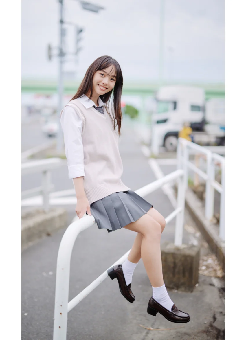 【デジタル限定】松本麗世写真集「15歳の超絶ヒロイン、初グラビア」 試し読み 2