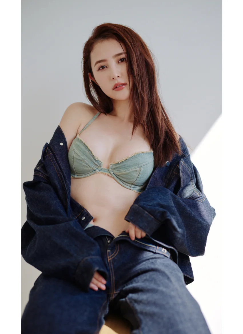 【デジタル限定】まつきりな写真集「好きにならずにいられない」 試し読み 3